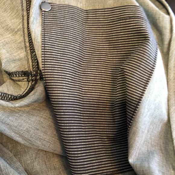 Vuori Outdoor Trainer Shell black gray camo zip front hooded jacket size Small - Picture 12 of 16